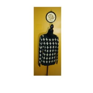 Forever 21 Cross Pattern Crew Neck Sweater